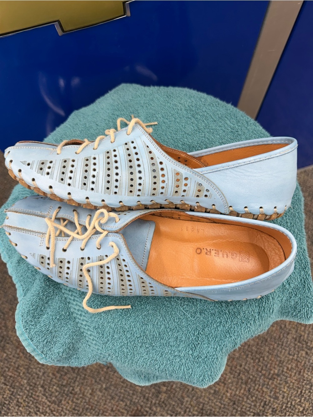 G.U.E.R.O. Women’s Handmade Spanish Blue Perforated Leather Tie Shoes Sz 41 - Picture 5 of 7